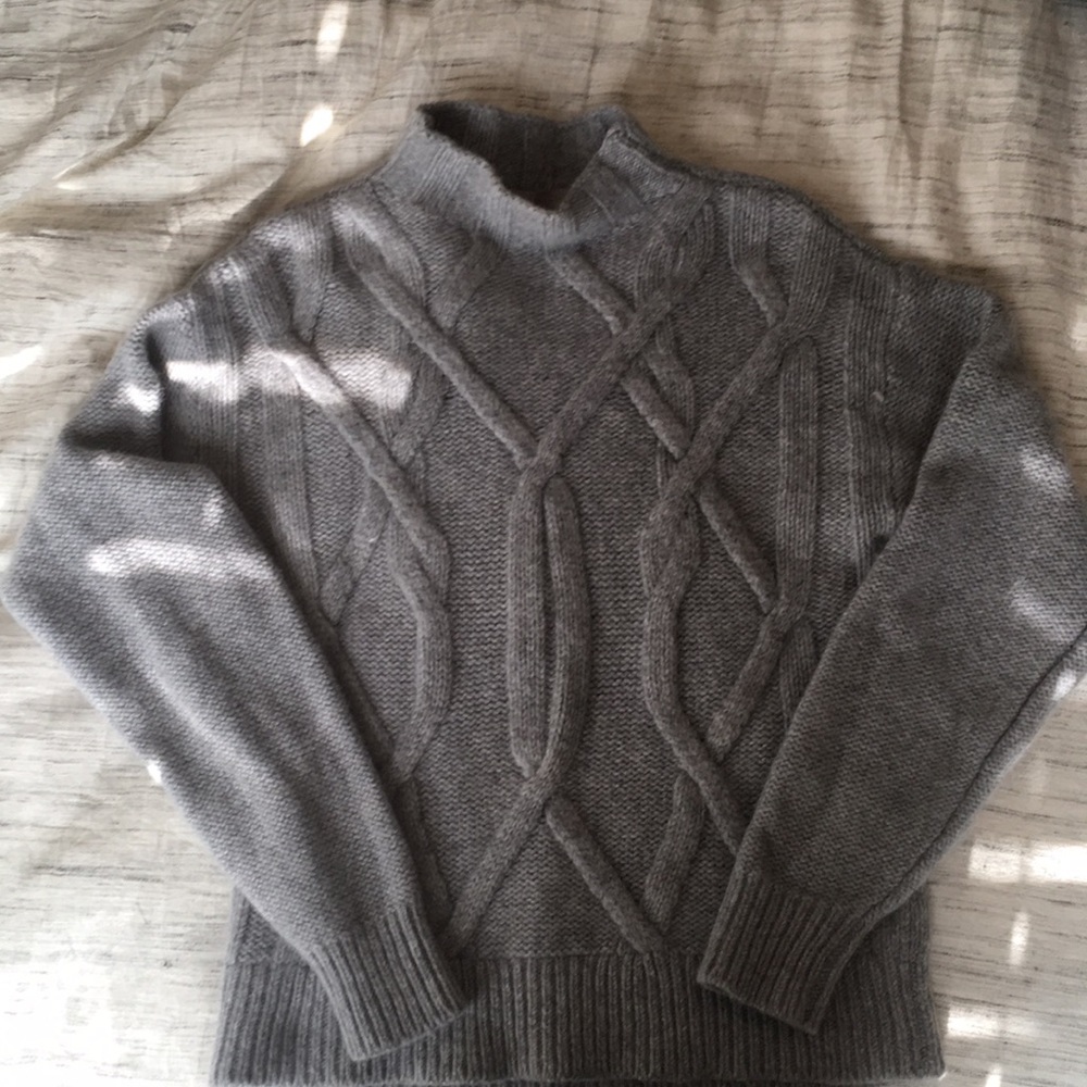 Everlane cable knit sweater